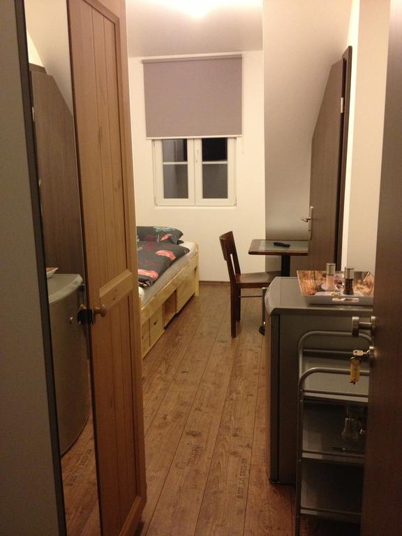 Old Town Guesthouse Erlangen Szoba fotó